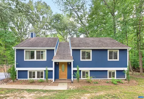 304 Crestfield Ct, Charlottesville, VA 22911