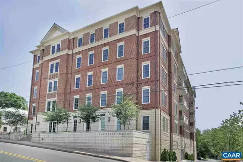 210 NE 10th St #401, Charlottesville, VA 22902