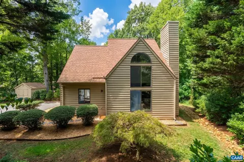 220 Homestead Ln, Charlottesville, VA 22902