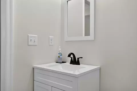 Bath - 16620 E Spring St, Elkton, VA 22827 photo 1 of 4