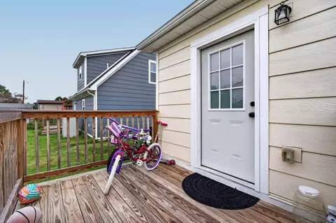 Exterior - 16620 E Spring St, Elkton, VA 22827 photo 11 of 12