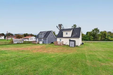 Exterior - 16620 E Spring St, Elkton, VA 22827 photo 9 of 12