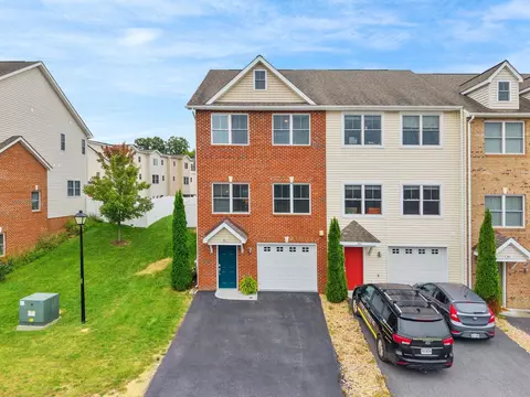 380 Tanzanite Dr, Harrisonburg, VA 22801