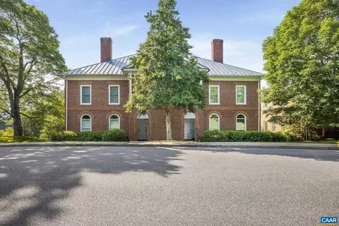 508 Worthington Dr #B, Charlottesville, VA 22903