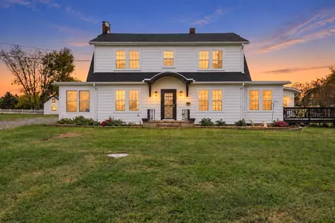 228 Old Farms Rd, Shenandoah, VA 22849
