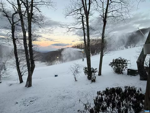 108 Eagles Ct Condos, Wintergreen Resort, VA 22967