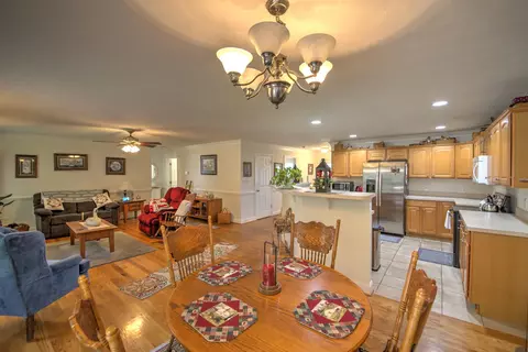 Dining - 42 Meriwether Cir, Stuarts Draft, VA 24477 photo 2 of 2