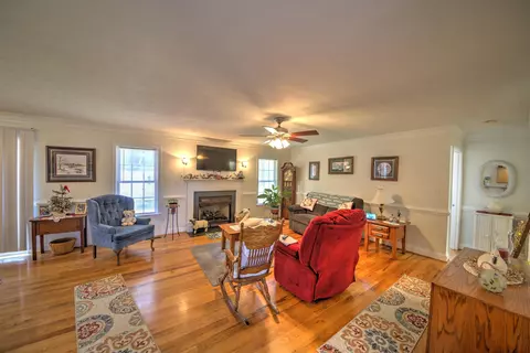 Living - 42 Meriwether Cir, Stuarts Draft, VA 24477 photo 1 of 2