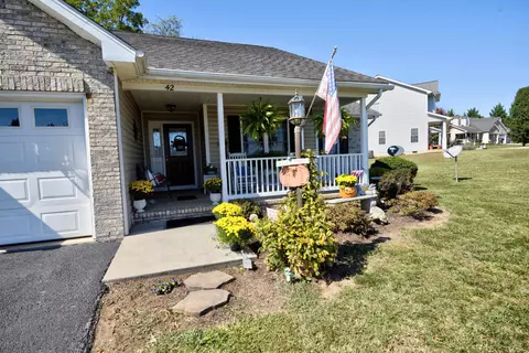 Exterior - 42 Meriwether Cir, Stuarts Draft, VA 24477 photo 2 of 7
