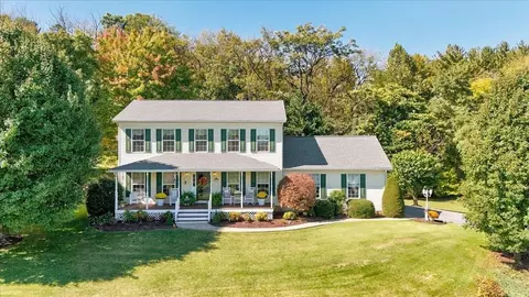61 Confederacy Dr, Penn Laird, VA 22846