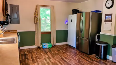 Kitchen - 531 Oakland Cir, Raphine, VA 24472 photo 3 of 3