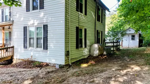 Exterior - 531 Oakland Cir, Raphine, VA 24472 photo 5 of 6