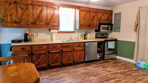 Kitchen - 531 Oakland Cir, Raphine, VA 24472 photo 1 of 3