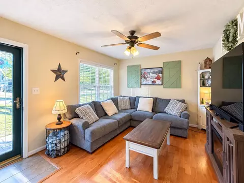 Living - 46 Brookmill Rd, Stuarts Draft, VA 24477 photo 2 of 2