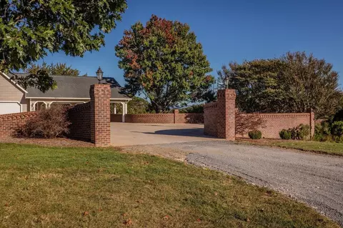 Exterior - 9527 Centerville Rd, Bridgewater, VA 22812 photo 5 of 15