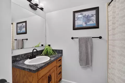 Bath - 9527 Centerville Rd, Bridgewater, VA 22812 photo 8 of 8