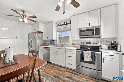 Kitchen - 74 Valley View Dr, Mount Sidney, VA 24467 photo 2 of 3
