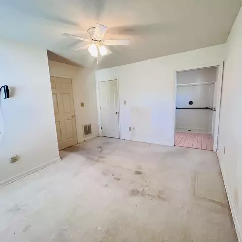 Bedroom - 141 Iris Dr, Waynesboro, VA 22980 photo 1 of 6