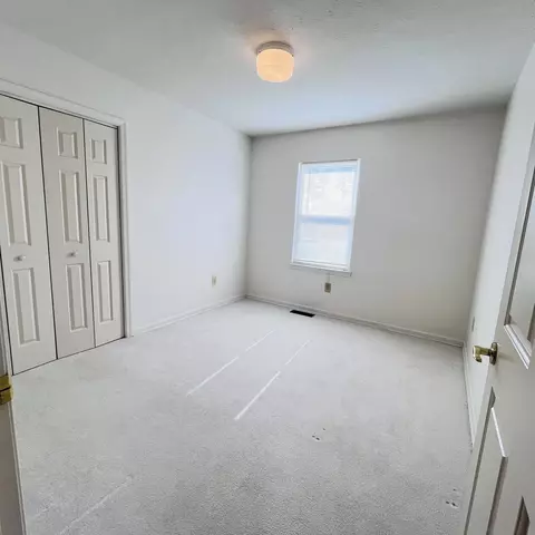 Bedroom - 141 Iris Dr, Waynesboro, VA 22980 photo 5 of 6