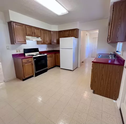Kitchen - 141 Iris Dr, Waynesboro, VA 22980 photo 2 of 4