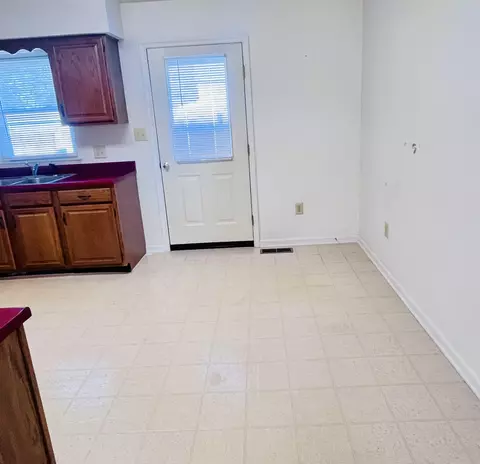 Kitchen - 141 Iris Dr, Waynesboro, VA 22980 photo 4 of 4