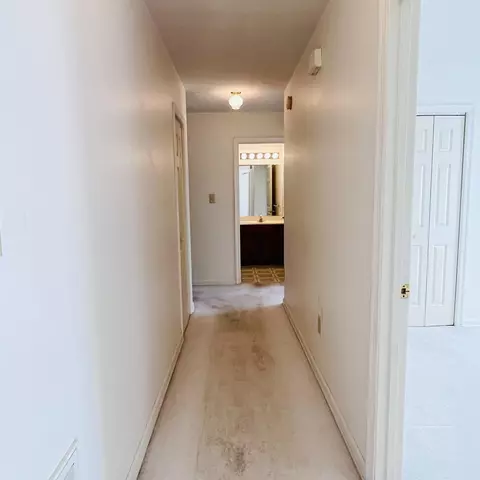 Entry Way - 141 Iris Dr, Waynesboro, VA 22980 photo 2 of 3