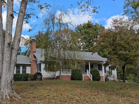 2186 Davis Shop Rd, Earlysville, VA 22936