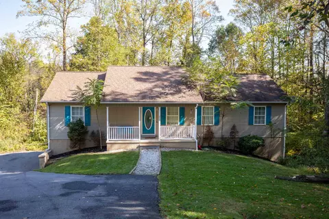 274 Rhododendron Ct, Mcgaheysville, VA 22840