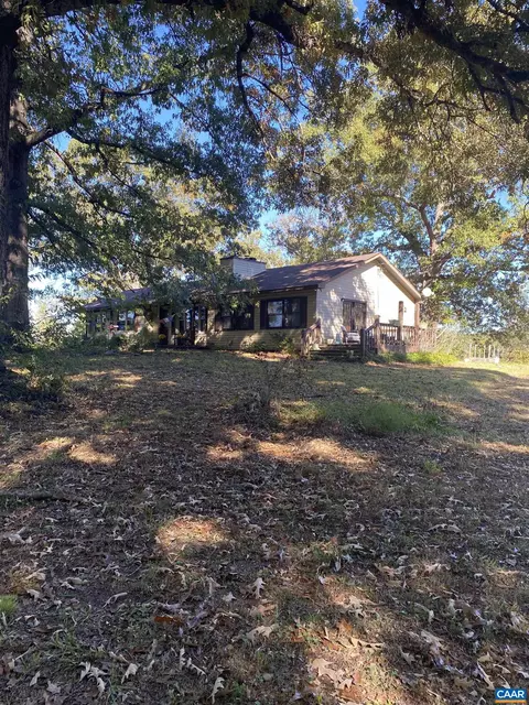 167 Hollow Ln, Scottsville, VA 24590