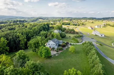 View/Area - 190 Ridgemore Dr, Raphine, VA 24472 photo 6 of 15