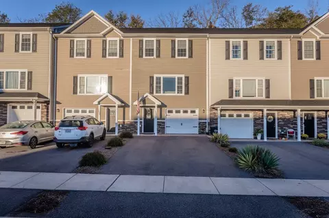 1080 Bluemoon Dr, Harrisonburg, VA 22801