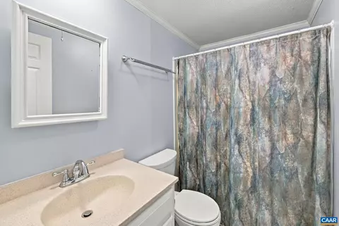 Bath - 314 Cedar Blf, Louisa, VA 23093 photo 3 of 6