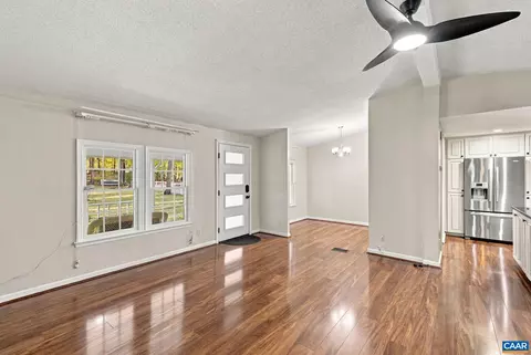 Living - 314 Cedar Blf, Louisa, VA 23093 photo 2 of 6