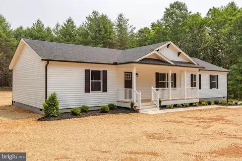 770 Coles Rolling Rd, Scottsville, VA 24590