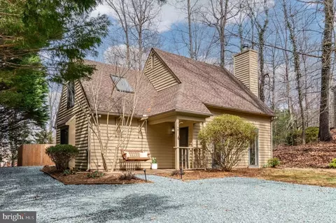 1749 Stoney Creek Dr, Charlottesville, VA 22902