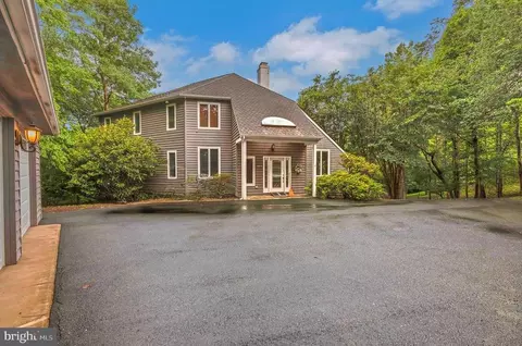 1425 Clearbrook Ln, Charlottesville, VA 22911