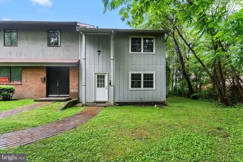 133 Woodlake Dr, Charlottesville, VA 22901