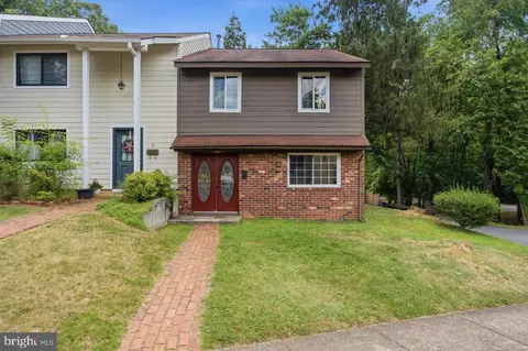5 Woodlake Dr, Charlottesville, VA 22901
