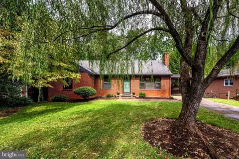 1407 Holly Rd, Charlottesville, VA 22902