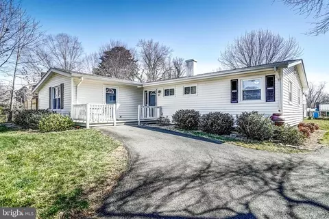 2124 Tarleton Dr, Charlottesville, VA 22901