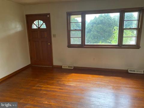 852 Third, Culpeper, VA 22701 photo 4