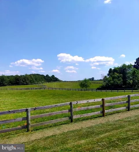 Twin Oaks Lane, Culpeper, VA 22701