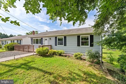 871 3rd St, Culpeper, VA 22701 photo 4