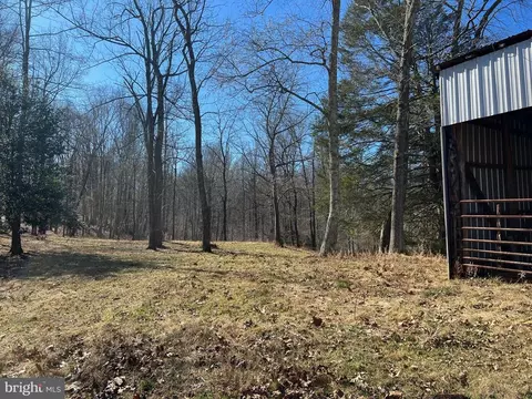 Woods View Ln, Reva, VA 22735
