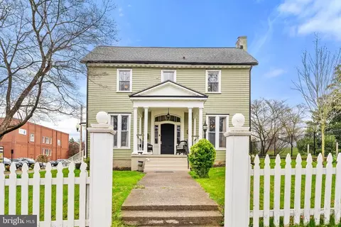 401 S East St S, Culpeper, VA 22701