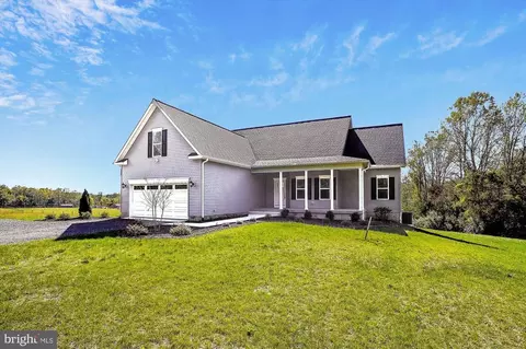 5050 Muddy Mare Farm Rd, Amissville, VA 20106