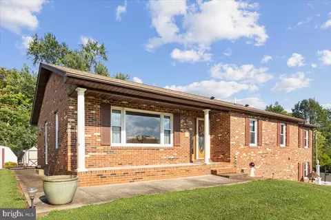 210 Chestnut Dr, Culpeper, VA 22701