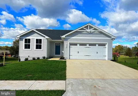 2624 High Point Dr, Culpeper, VA 22701