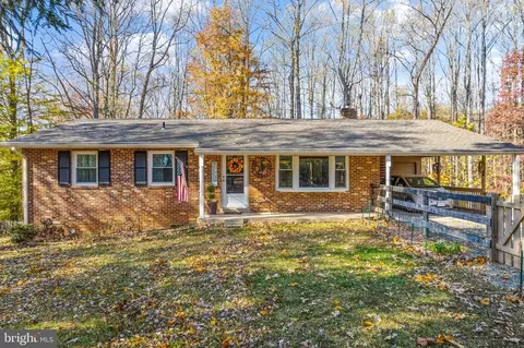 1286 Jason Ln, Amissville, VA 20106