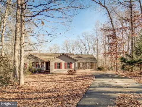 2033 Leehigh Dr, Amissville, VA 20106